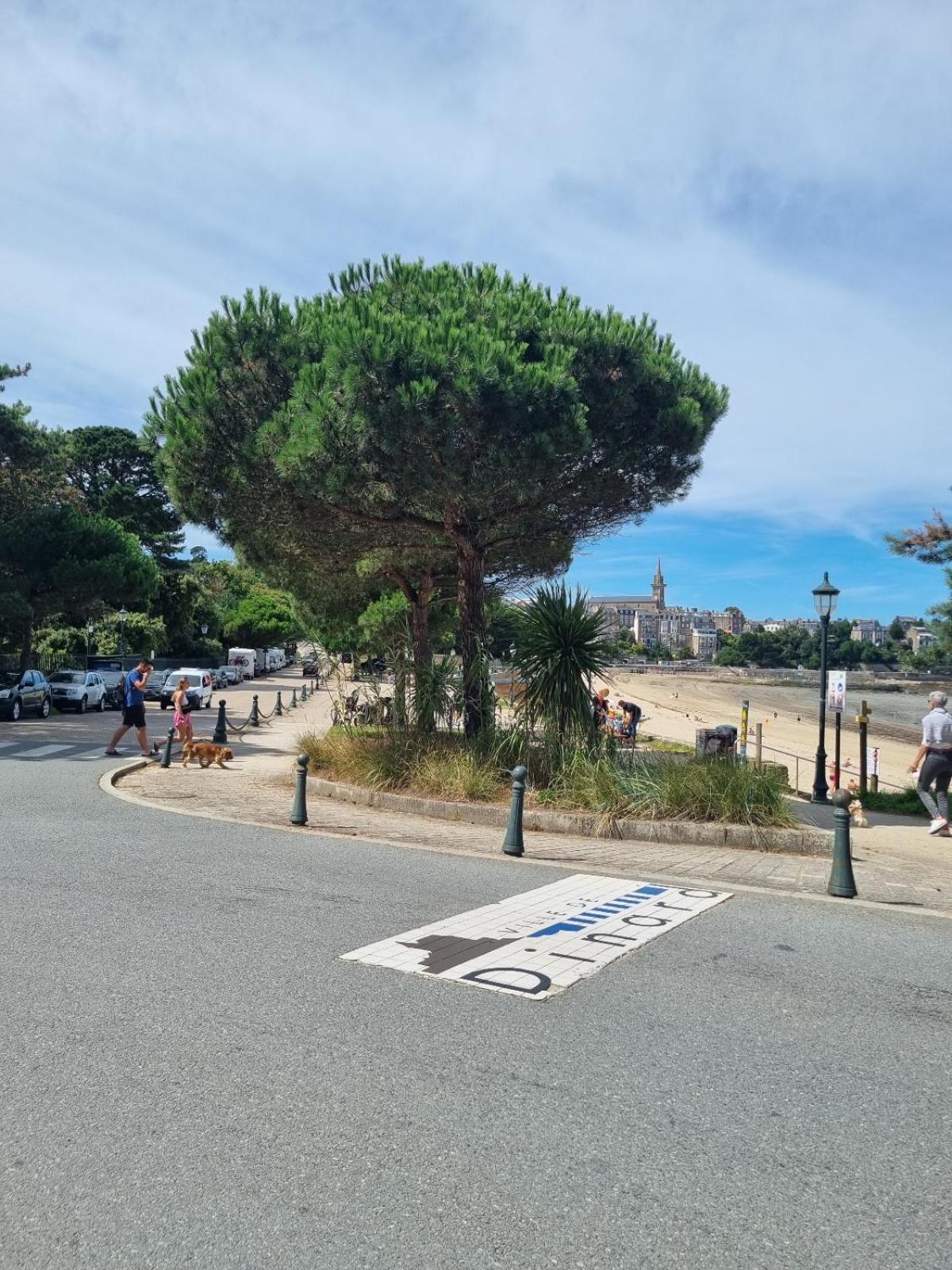 Brise Marine Du Prieure Spacieux Lumineux A 2 Min De La Plage Dinard Exterior foto